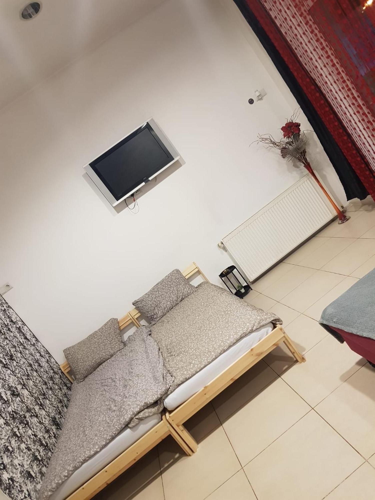 Апартаменти Apartament Josefin Тімішоара Екстер'єр фото